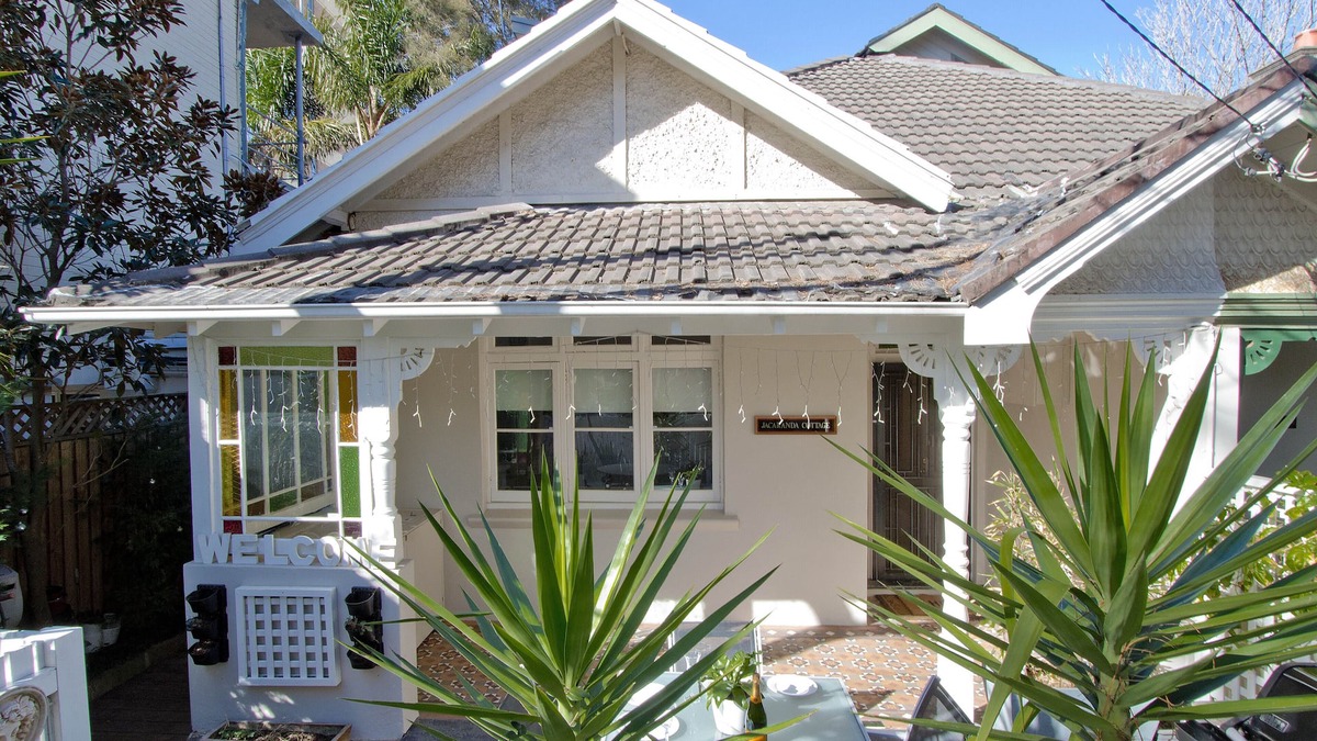 Manly House | 2BR home only 2 minutes from the beach