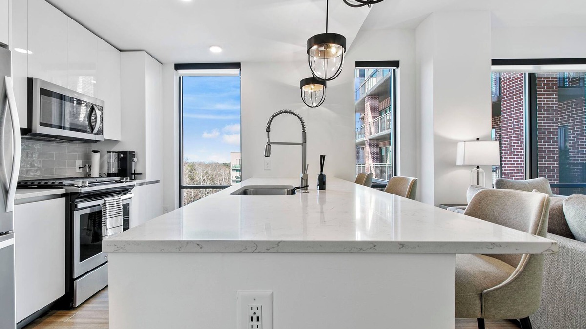 Buckhead Apartment | 2BR inPrime Buckhead Locale in vibrant Atlanta with amazing pool