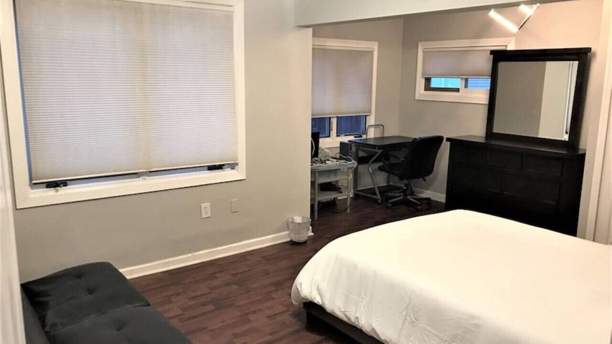Waterford House | 2BR Lake House 40ftDockAccess