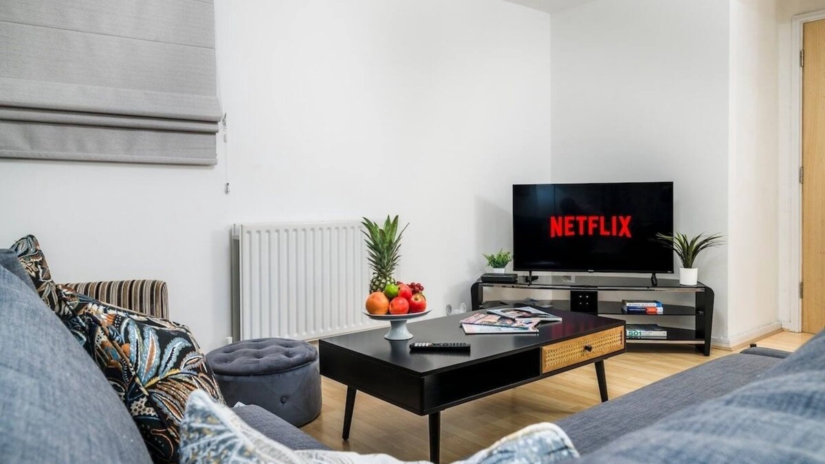 Sheffield Apartment | 2BR Modern Flat W/Free Parking