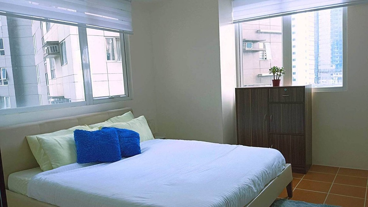 Makati Condo | 2BR-Pioneer Woodland SM Light Boni Mandaluyong