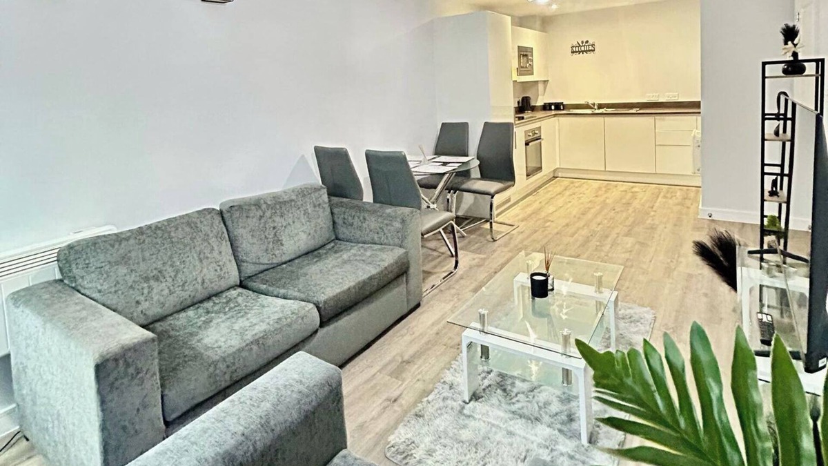 Bordesley Apartment | 2br-sleeps4-citycentre-parking-rooftop