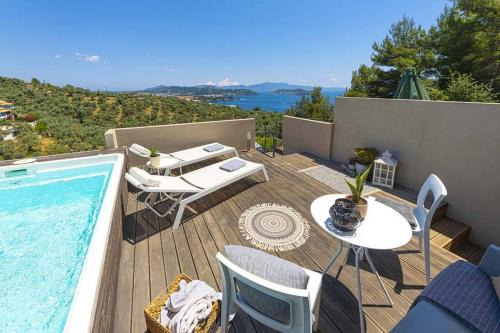 Katsarou Apartment | 2br Suite White gea with private pool no01