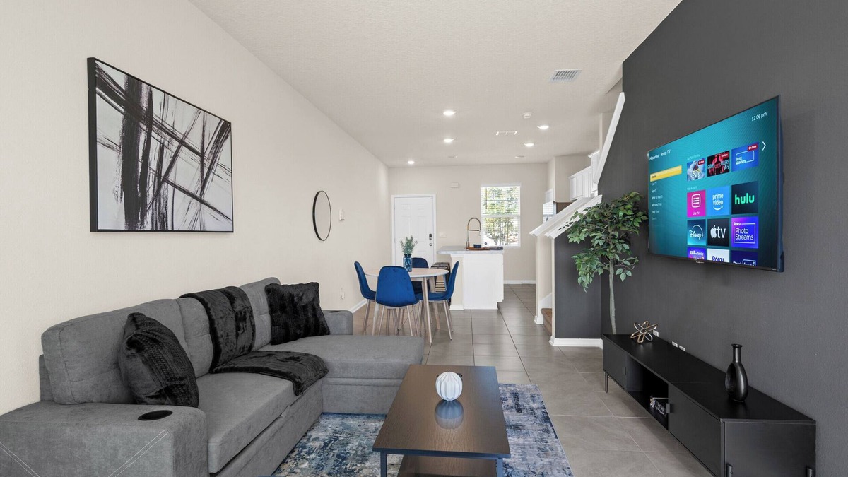 Arlington House | 2BR Townhome close to Downtown/Beaches/UNF
