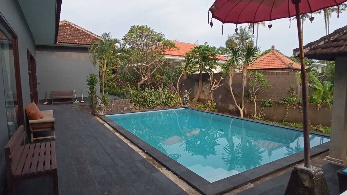 Kalibukbuk Villa | 2BR Villa ,full furnished villa, swimming pool. Near beach & big Garden