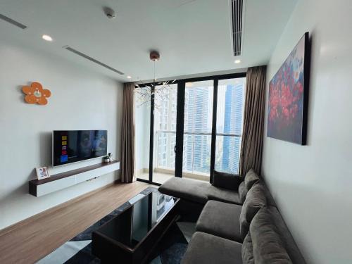 My Đinh Apartment | 2BR Vinhomes Skylake Near Korean Town