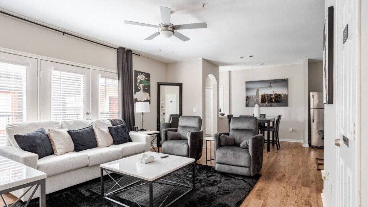 Downtown Oklahoma City Apartment | 2BR2BA Luxury Apt in Bricktown,Walk to Riverwalk & OU Med Center w Gym & Pool