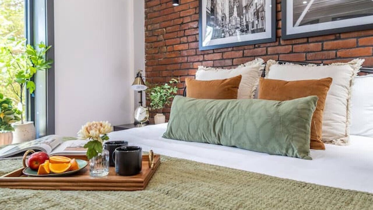 Somerville Apartment | 2BR2Bth 2 Parking Spaces/TD Garden/MIT/Harvard/BOS