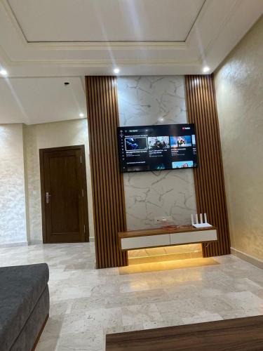 Malabata Apartment | 2CH et 2 SDB à 1min de la gare TGV et corniche malabata-climatiseur