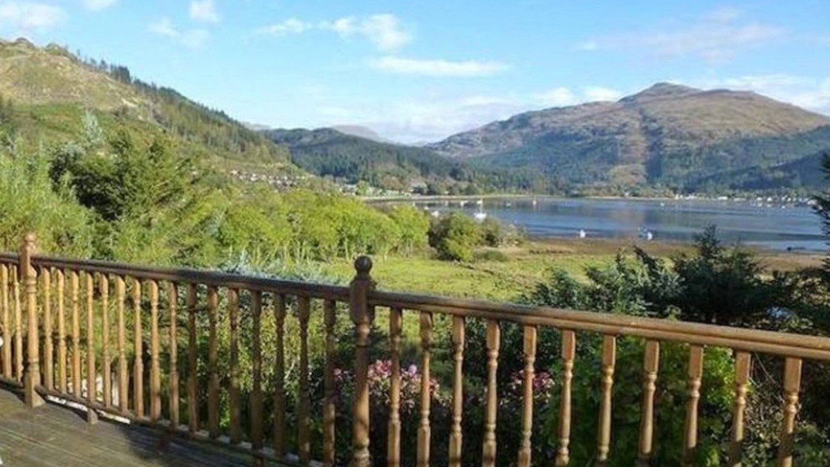 Lochgoilhead House | 2CV at Lochgoilhead with Scandinavian Hot Tub