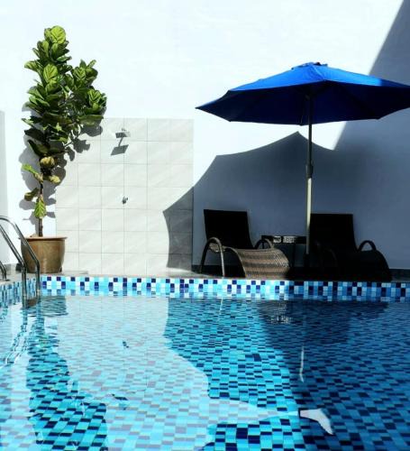 Kampung Bakau House | 2Houses with A Huge Private Pool 8 Bedrooms & 8 Bathrooms