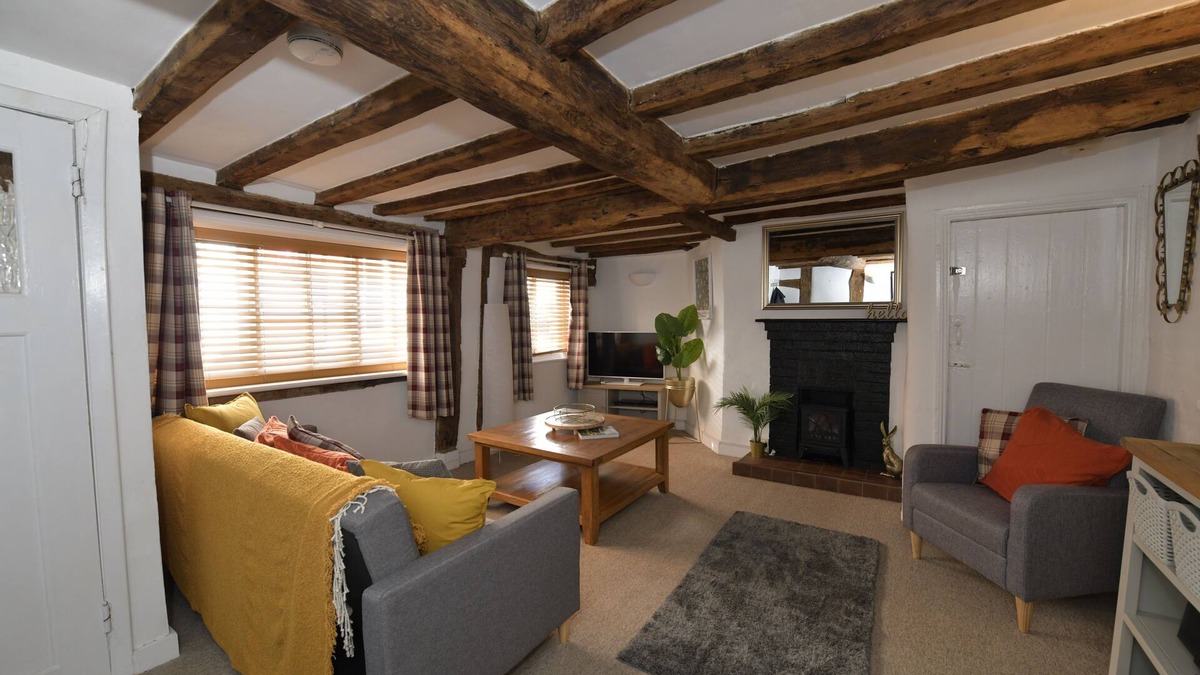 Shrewsbury House | 2min walk to Shrewsbury town centre. Sleeps 6 - historic townhouse, free parking