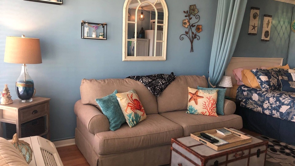 Atlantic Beach Apartment | 2nd Floor Studio- Overlooking Pool!