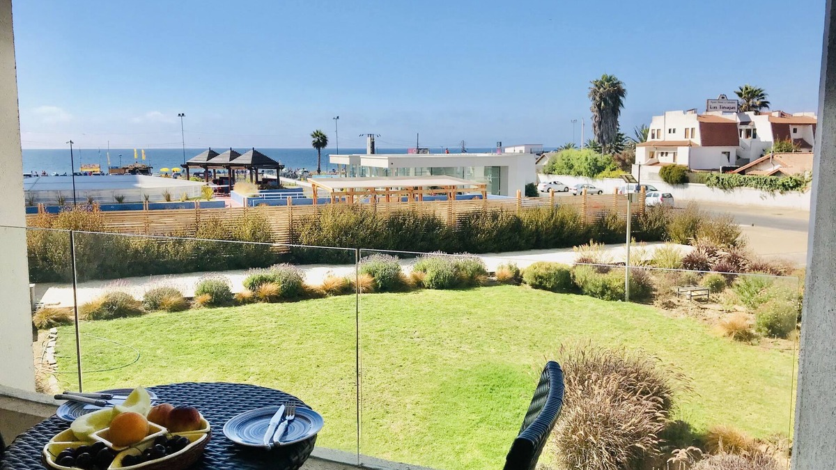 La Serena Apartment | 2nd Floor WiFi La Serena Beach & Casino!
