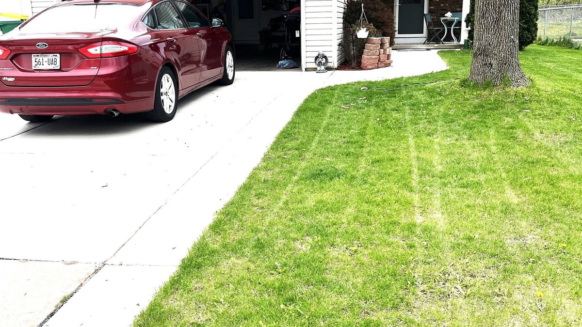 Green Bay House | 2nd Story of Duplex 10 min. from Lambeau Field