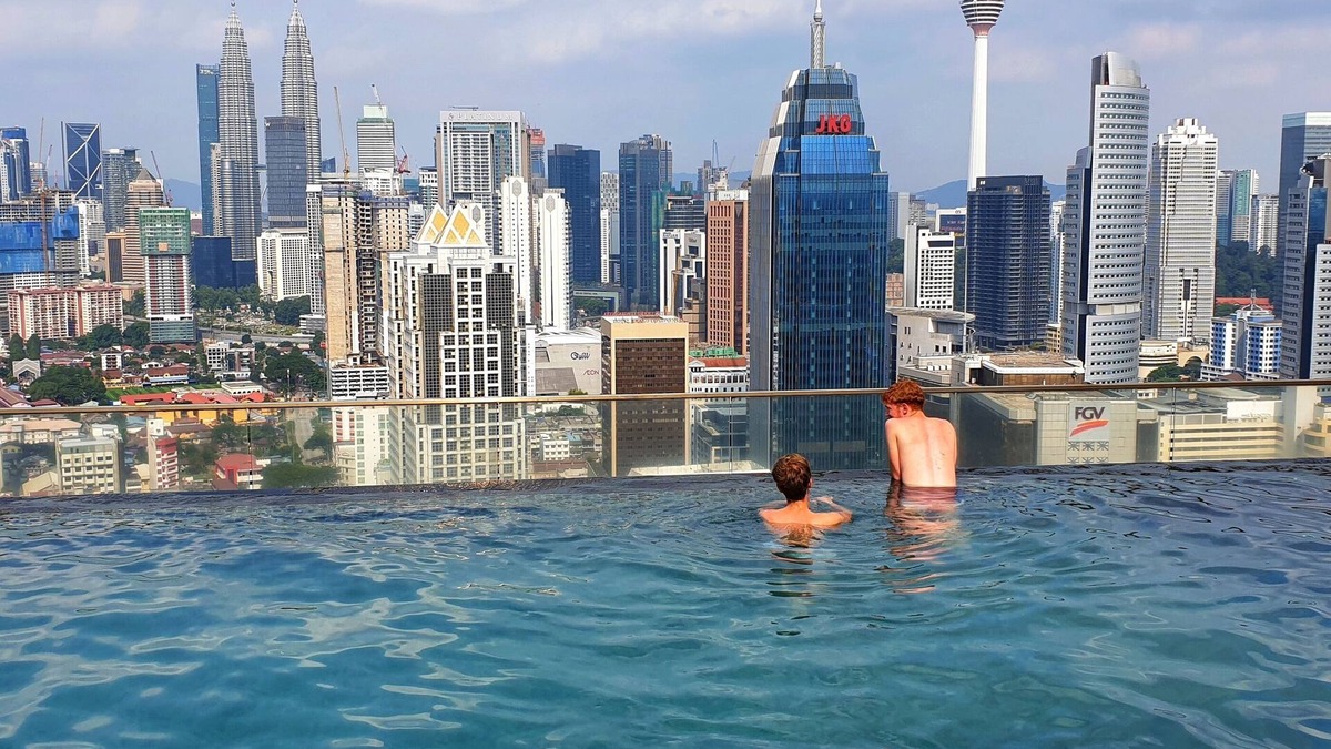 Chow Kit Condo | 2R apt Near City Center KLCC with Infinity Pool