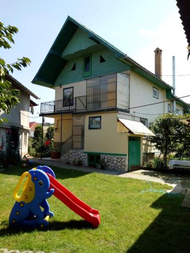 Sebesel House | 2Rivers