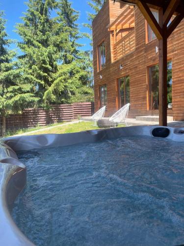 Marisel Cabin | 2TowersCabin