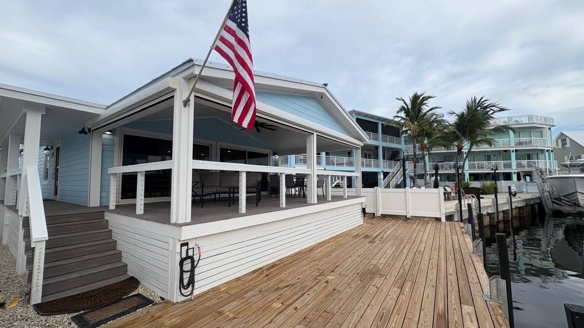 Key Largo House | 3/2 home in beautiful Key Largo with private 40' boat dock.