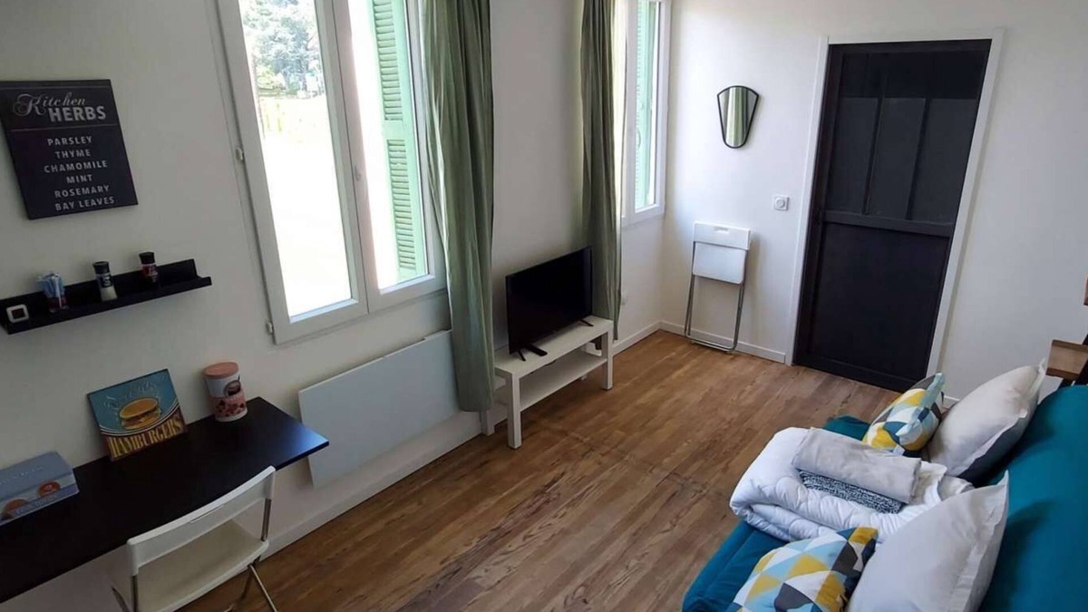 Lourdes Apartment | 3-3 Cosy studio near train station and town center