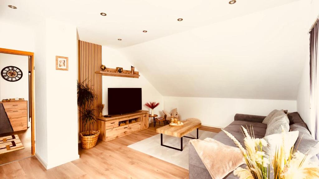 Hamm Apartment | 3,5-Zimmer inkl Arbeitsplatz, WLAN & free Netflix, Amazon-Free Parken vollausgestattete Wohnung, 24h Check In