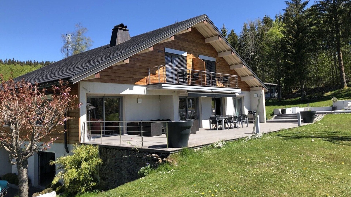 Les Rousses Apartment | 3 * 85 m2 independent apartments in contemporary house with PRIVATE GARAGE