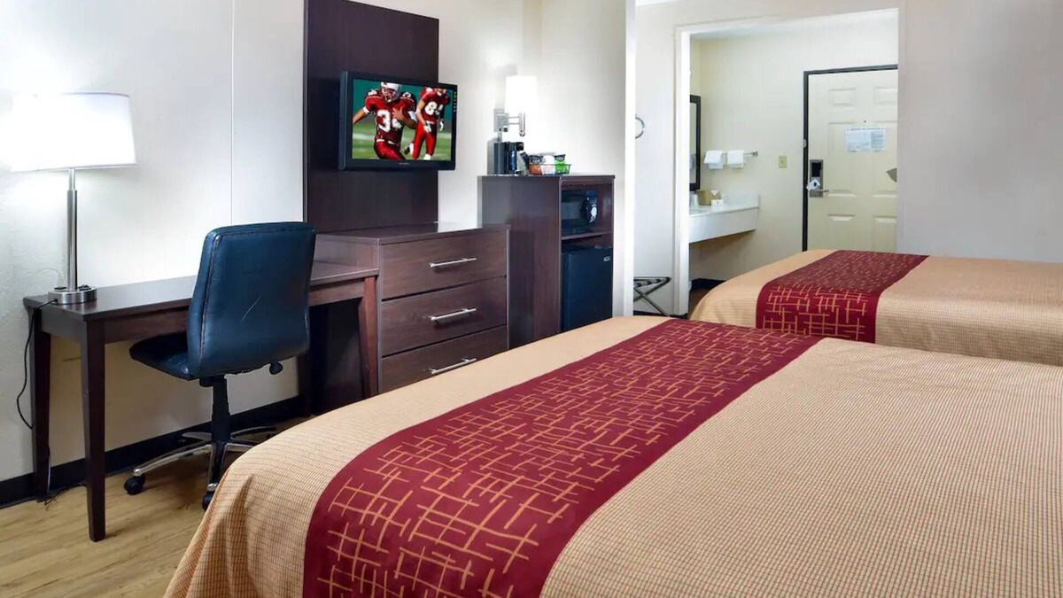 Paducah Hotel | 3 Affordable Units Close to Convention Center, Shopping & Downtown