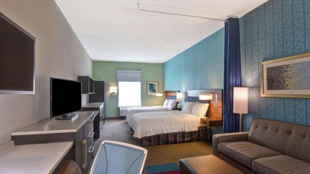 Ferry Pass Hotel | 3 Affordable Units! Onsite Pool, Breakfast, Minutes to Five Flags Speedway