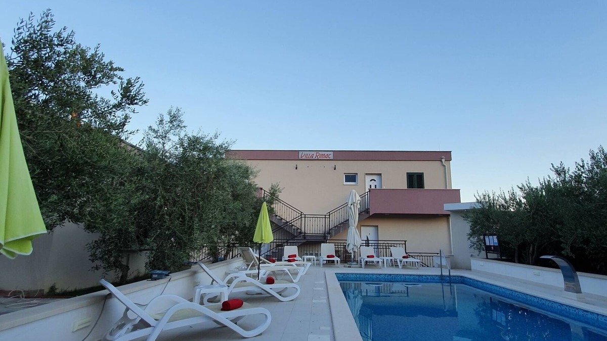 Kastel Stafilic Cabin | 3 apartment house with pool