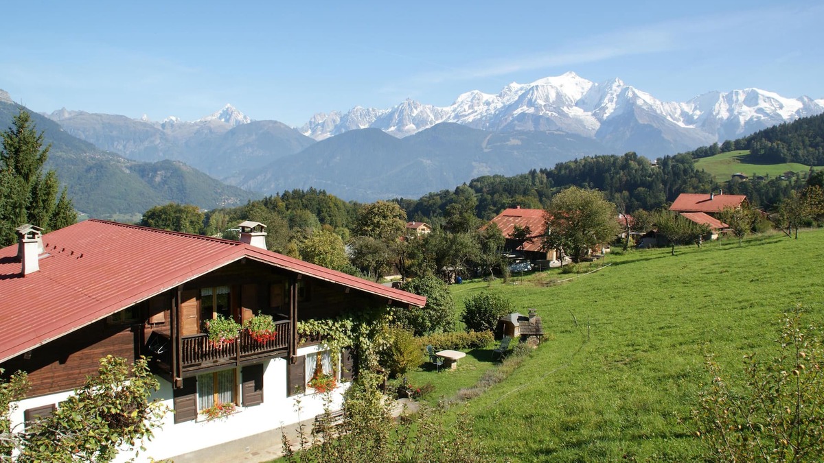Cordon Apartment | 3* apartment with mont-blanc view in detached house