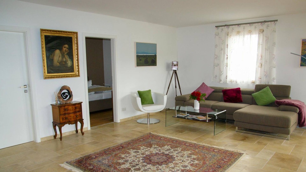 Neusiedl am See Apartment | 3 App. Susanne, Dusche, WC, 3 Schlafräume - Pannonia Appartements