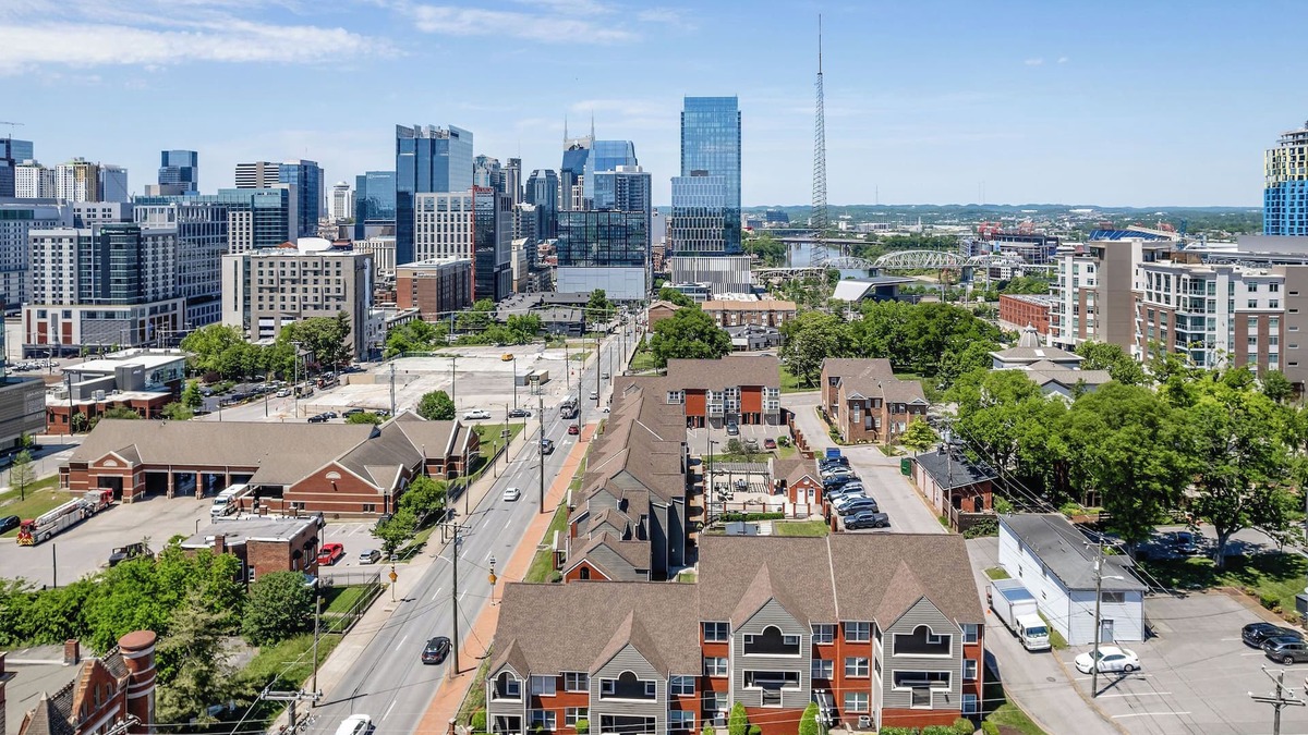 Rutledge Hill House | 3 Baths! Walk 2 Broadway! Free Parking!