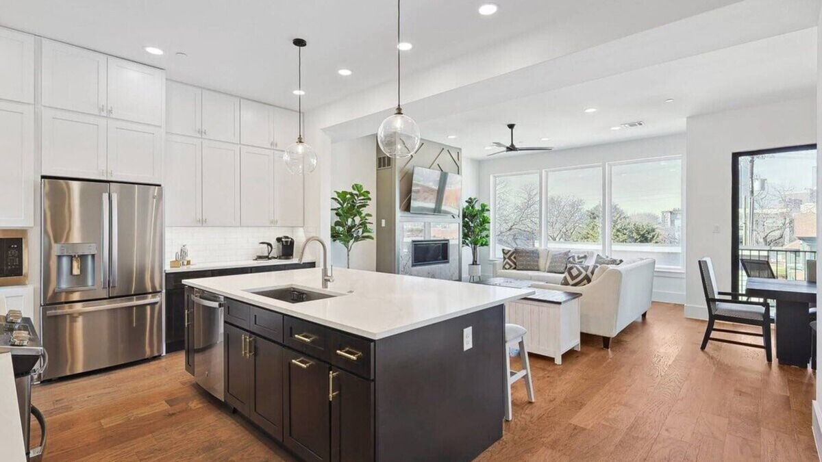 Cedars House | 3-BD Luxury Living w Rooftop Garden Views