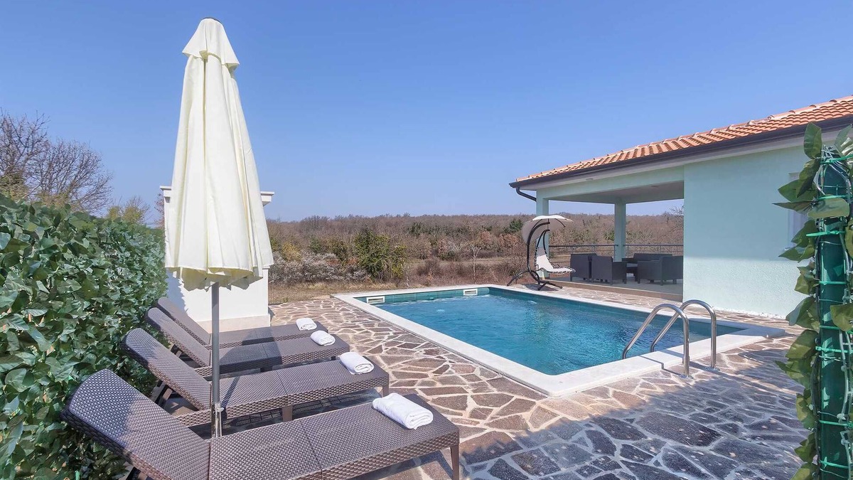 Radini Villa | 3 BD Villa with Private pool, surrounded by greenery