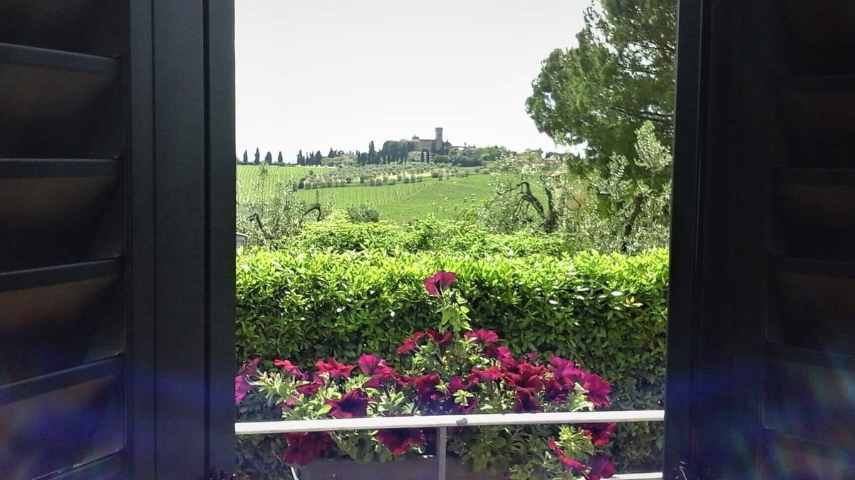 Montespertoli Villa | 3 BDR House view on the Chianti hills wide basement ideal for families/friends