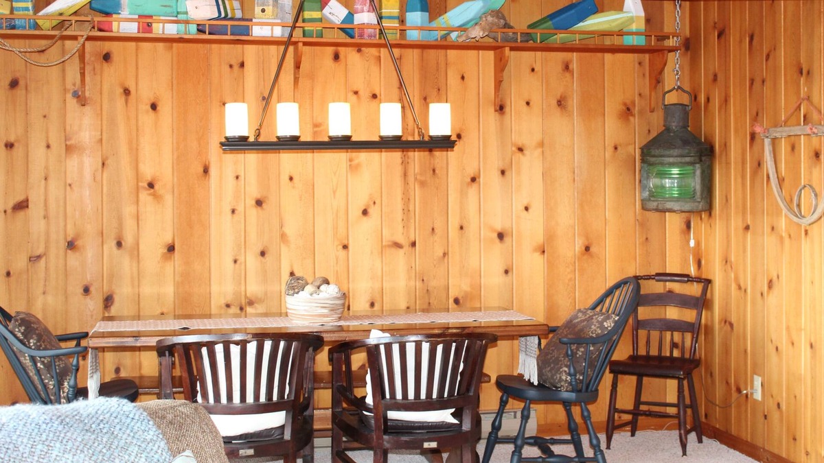 Boularderie Cottage | 3 Bdrm Cottage near Baddeck and St. Ann's 1 hour to Inverness