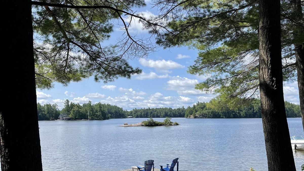 Muskoka Lakes Cottage | 3 bed 1 bath Cottage on Lake Rosseau with 2 bed 1 bath Guest Bunkie