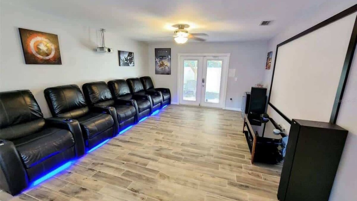 Lutz House | 🏡 3 Bed, 2.5 Bath | Heated Pool, Jacuzzi & Sauna! Tampa, FL