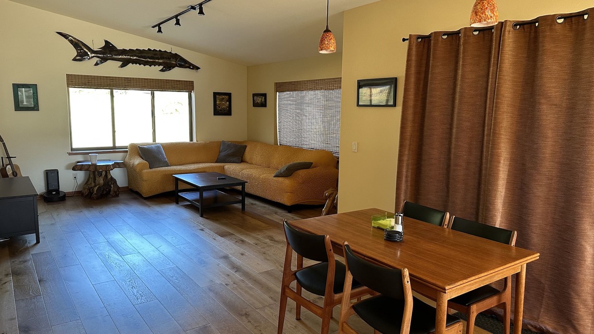 White Salmon House | 3 bed/2 bath Home in Columbia Gorge Paradise!