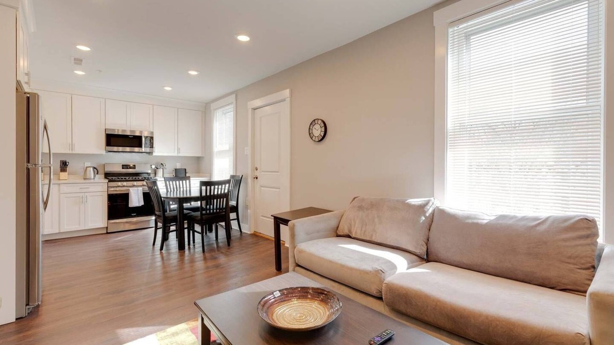 East Cambridge Apartment | 3 Bed 2 Bath Tourist House near Kendall Square