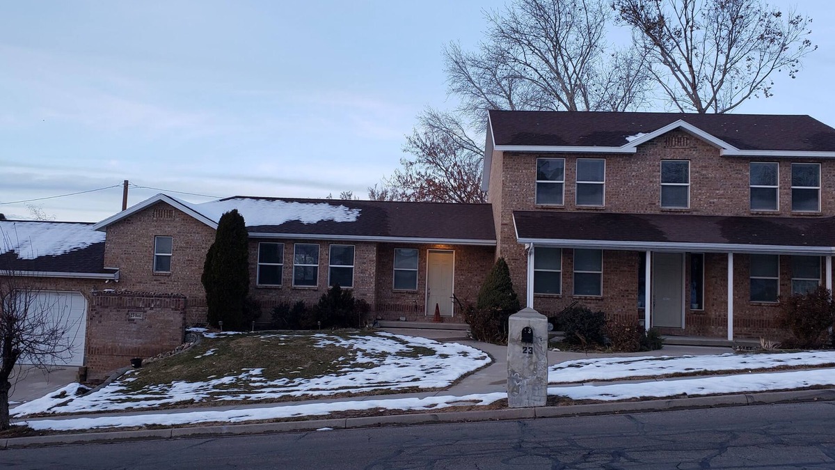 Farmington House | 3 Bed, 4 Bath, 2-Story House in Great Neighborhood