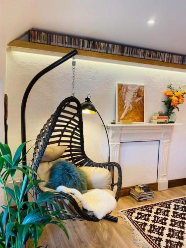 Headford Apartment | 3 Bed Apartment/Explore the Area/Enjoy our Pub