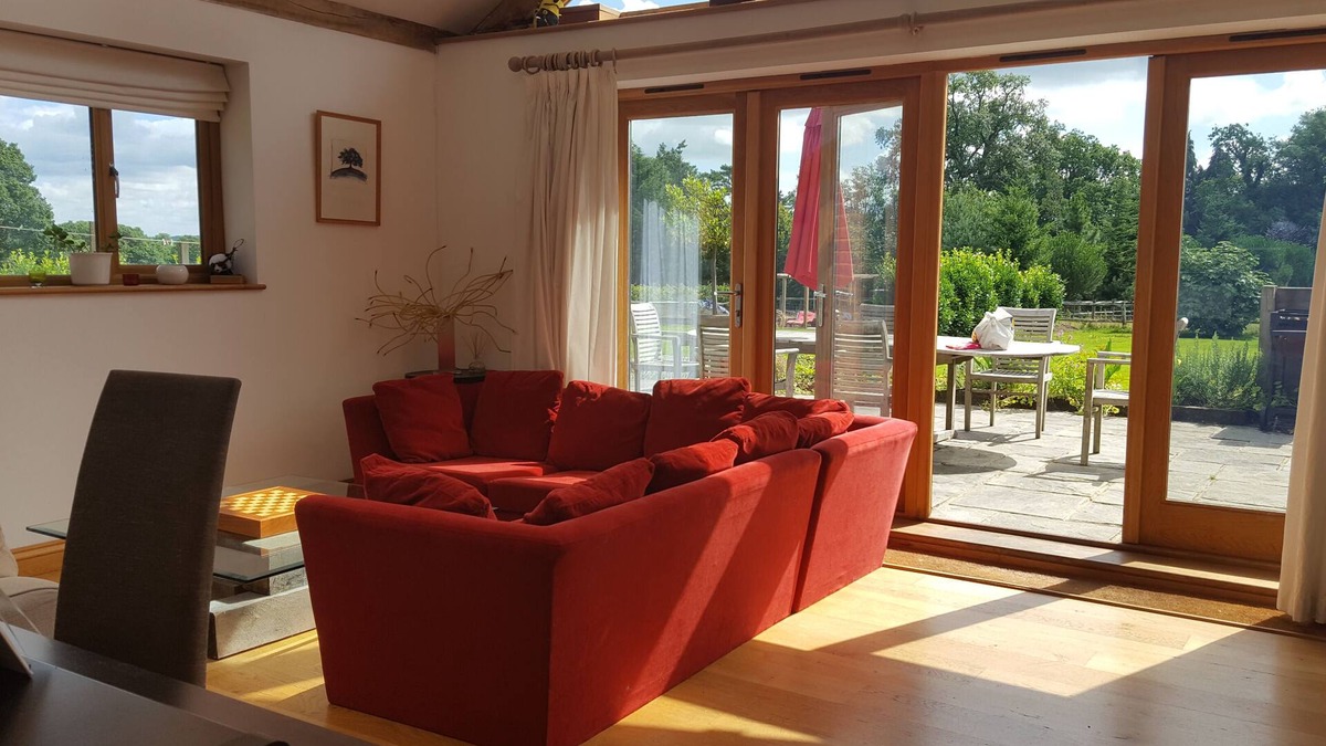 Haslemere House | 3 BED (Ensuite) Self Catering Contemporary Oak Framed in Rural Countryside