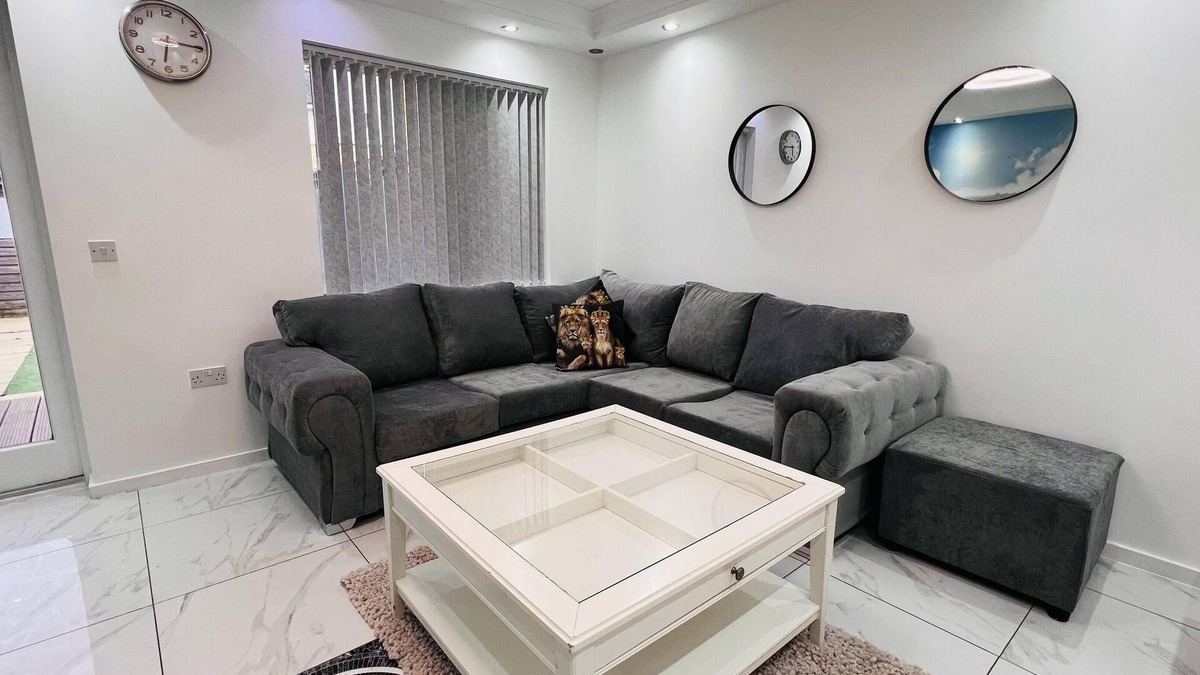 Yeading House | 3-Bed House in Northolt
