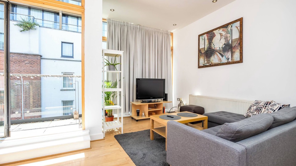 North Wall Apartment | 3 Bed in Dublin city centre 10min to Spire