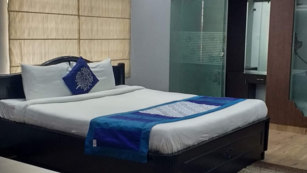 HITEC City Apartment | 3 Bed Room Hitech Shilparamam Guest House