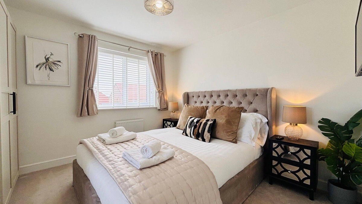 Shrewsbury House | 3 Bed Stylish Shrewsbury Home