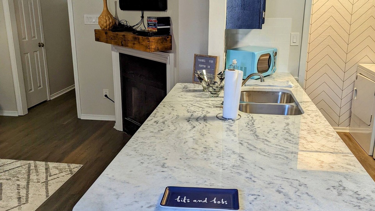 Shreveport House | 3 Bed Townhouse with King Bed Mins from Downtown