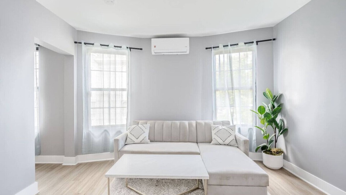 Black Rock Historic District Apartment | 3 Bedrm Apt at Black Rock Suites