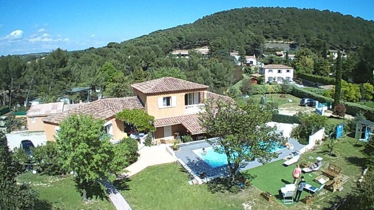 Ventabren House | 3-bedroom, 2-bath air-conditioned villa with pool on enclosed grounds.